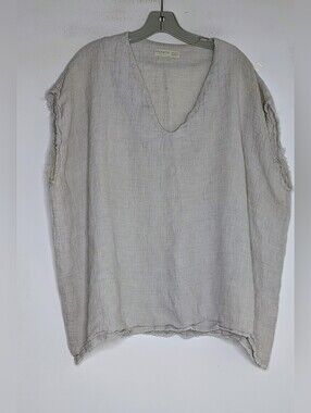 Hackwith • Sleeveless V-Neck Top size 1/2
